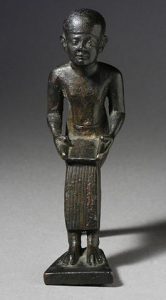 estátua sentada de imhotep